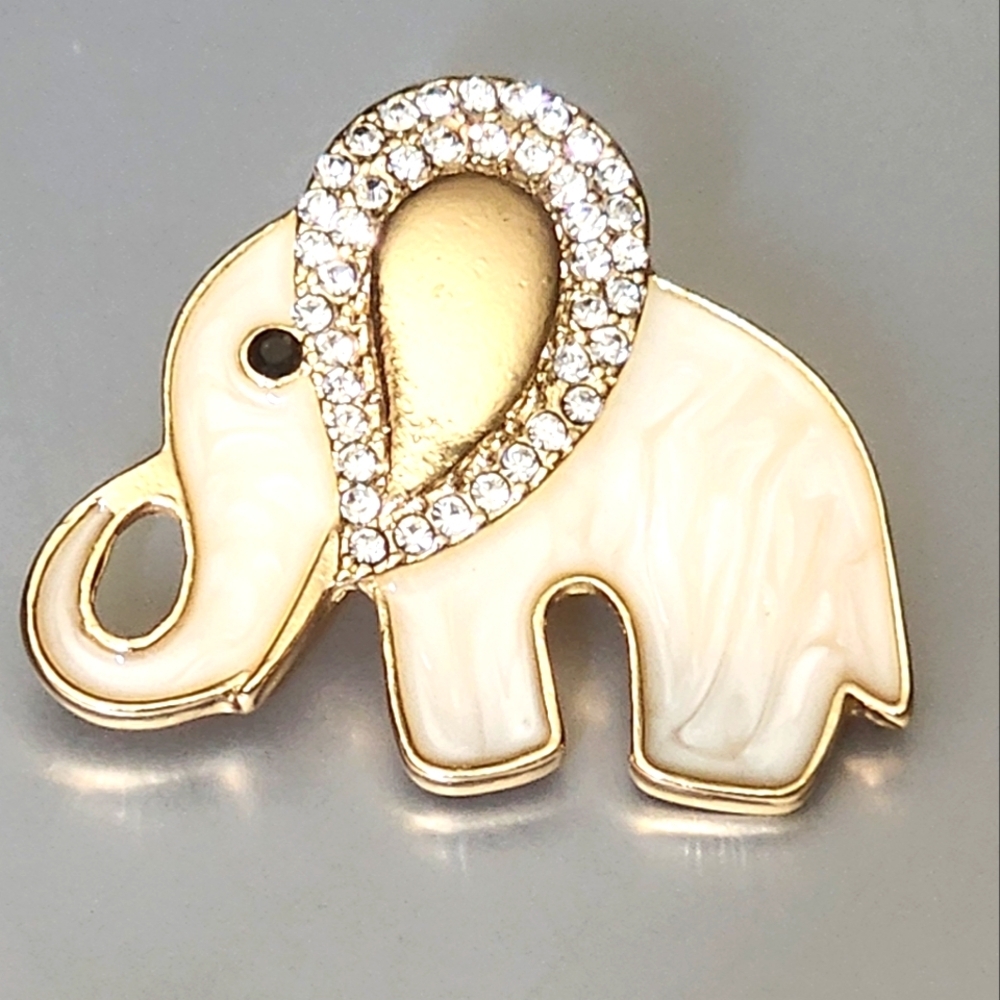 Lucky Elephant brooch Crystal Simulated Diamonds